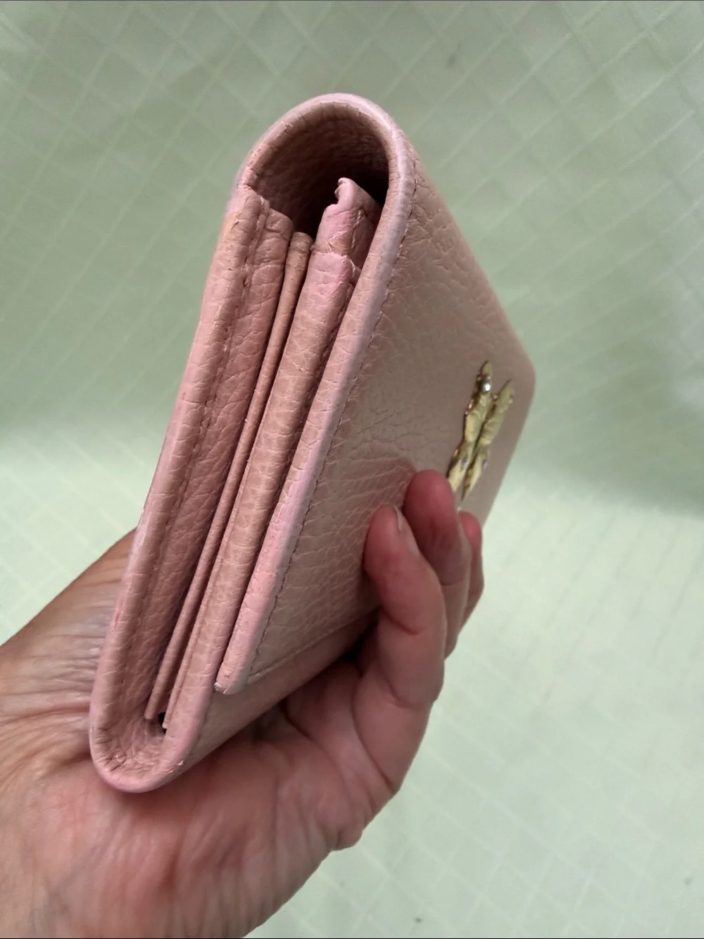Gucci Pinkish Cream Leather Continental Wallet with Gold Butterfly Box Included - Picture 4 of 13